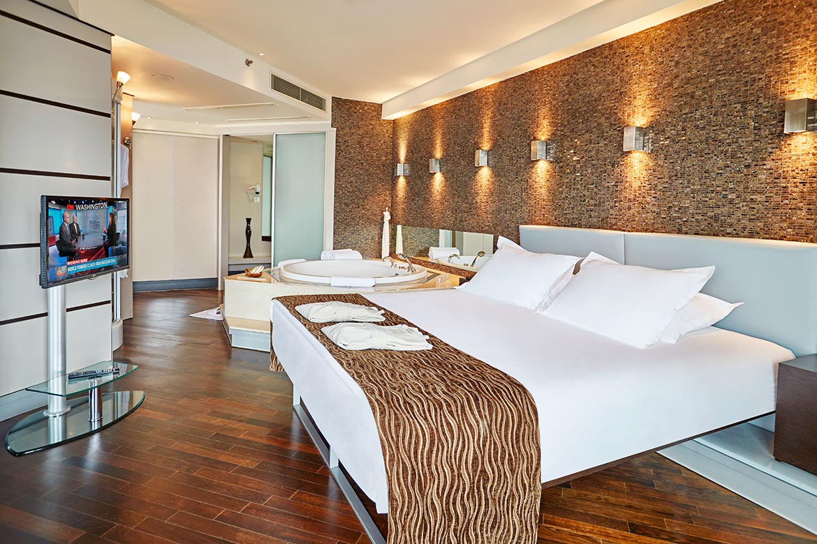 Senior Suite with Jacuzzi