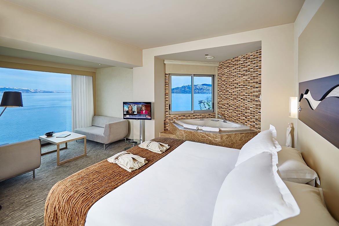 Corner Suite