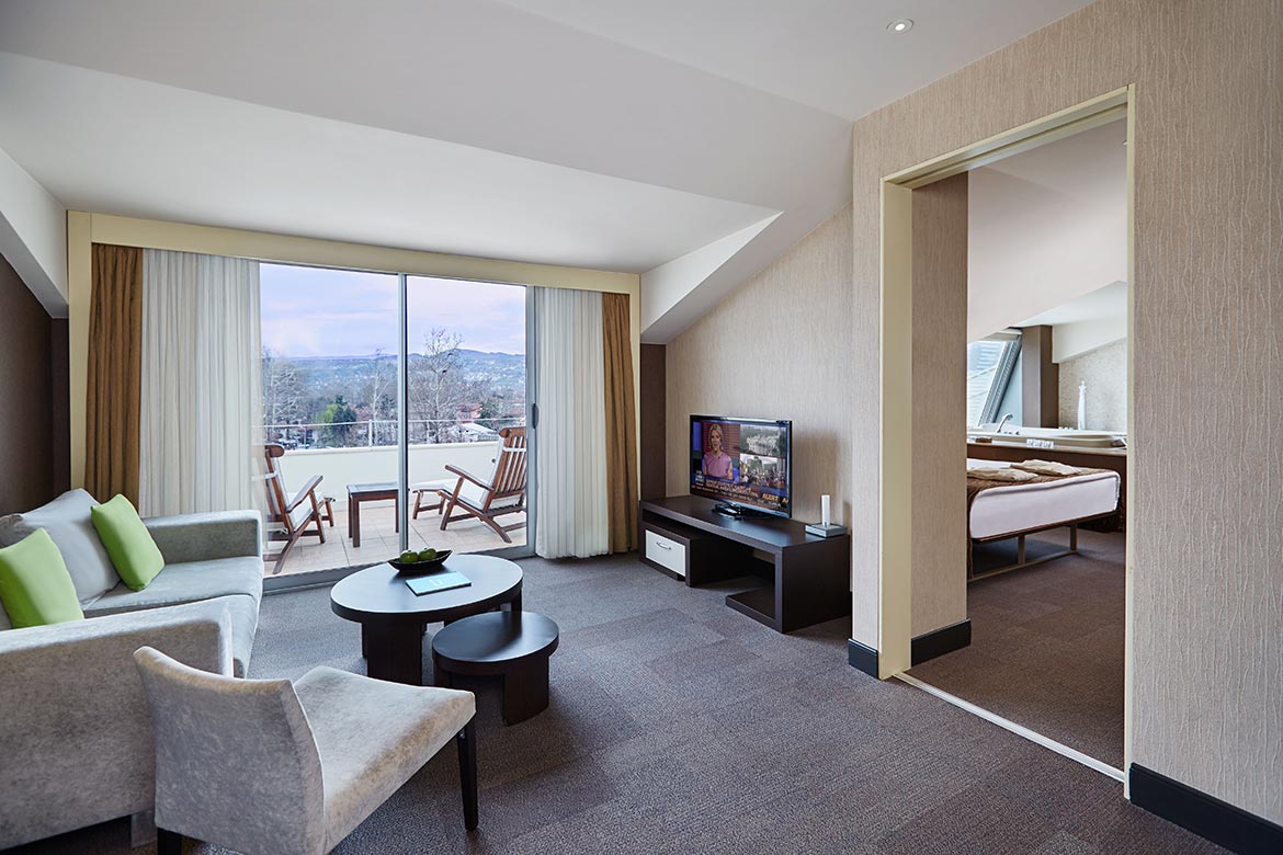Senior Suite with Jacuzzi